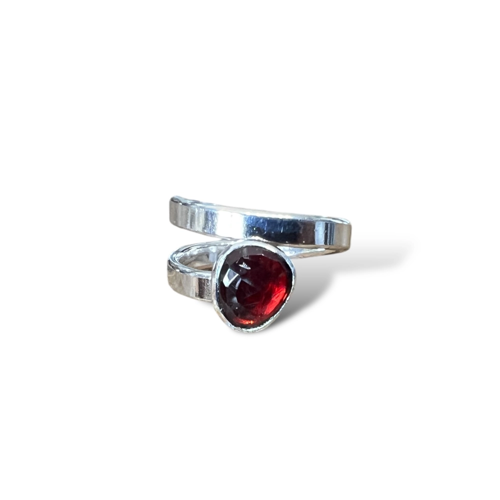 Sterling silver and Garnet ring